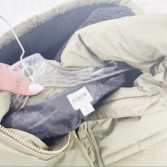 J. Crew Womens Frosty Olive Green Puffer Front Pocket Jacket Size Small NEW - Picture 3 of 5